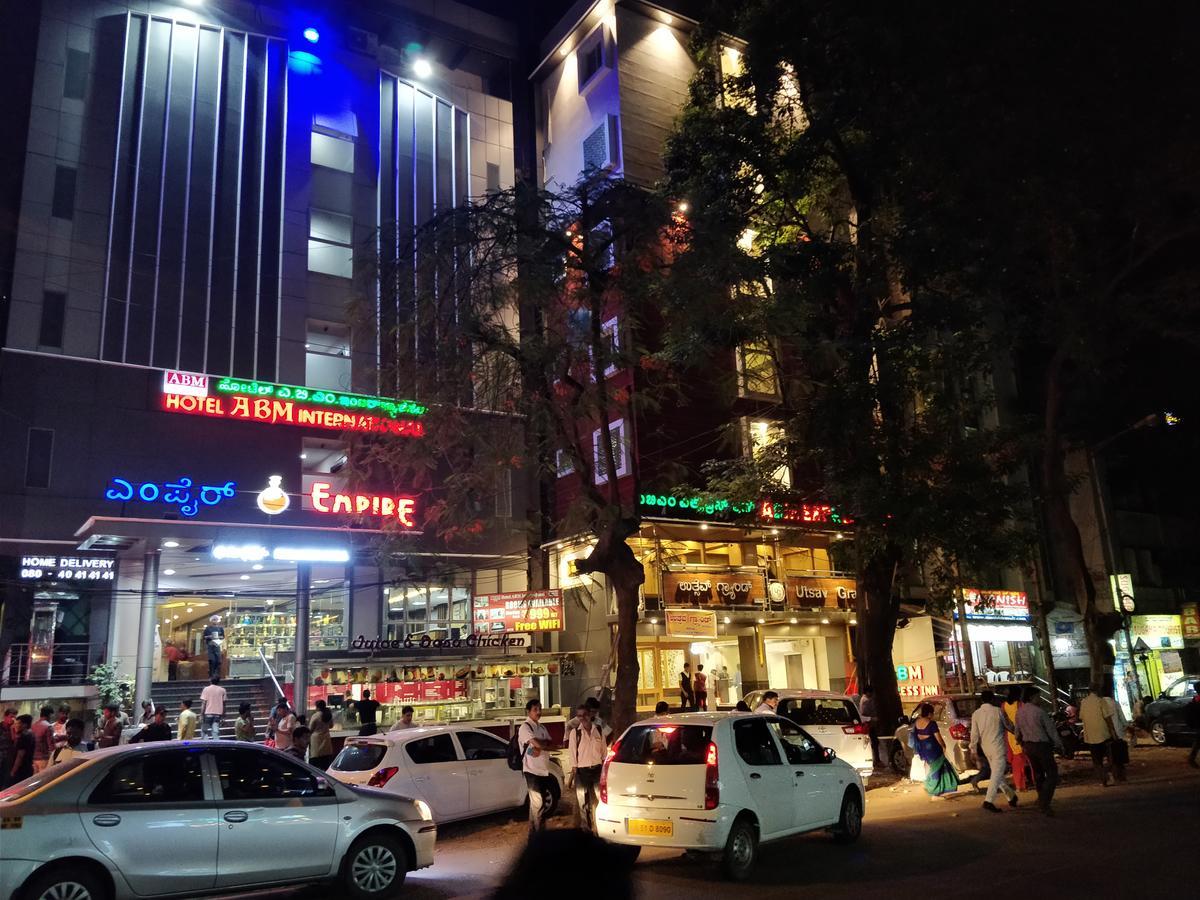 Abm Express Inn Bangalore Bagian luar foto